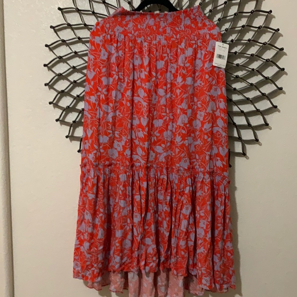 Free People long skirt, NWT, Sz XS, beautiful